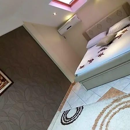 Braca Lazic Motel