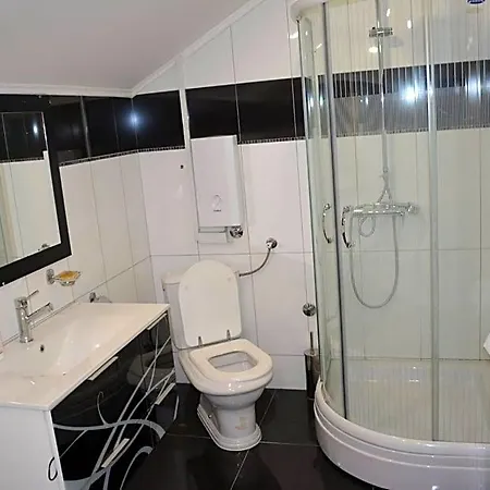 Braca Lazic 3* Bijeljina
