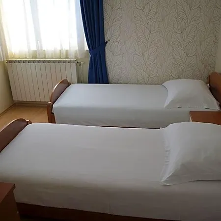 Braca Lazic Motel 3*