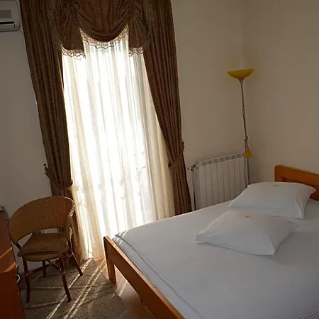 Braca Lazic Motel 3*