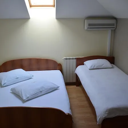 Braca Lazic 3* Bijeljina