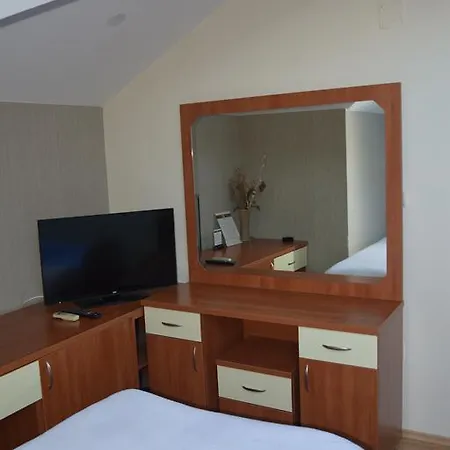 Braca Lazic Motel