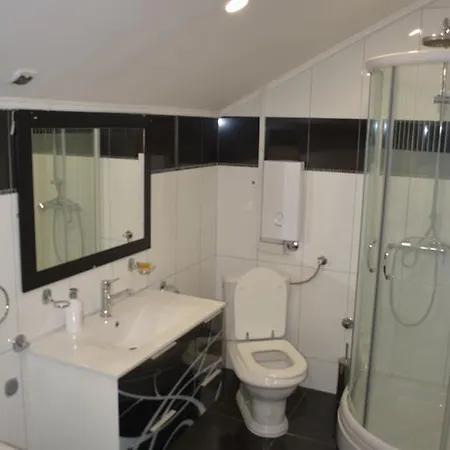 Braca Lazic 3* Bijeljina