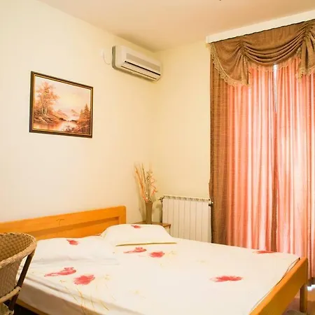 Braca Lazic 3* Bijeljina