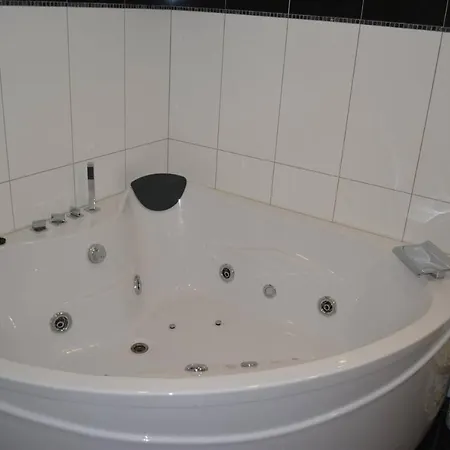 Braca Lazic Motel